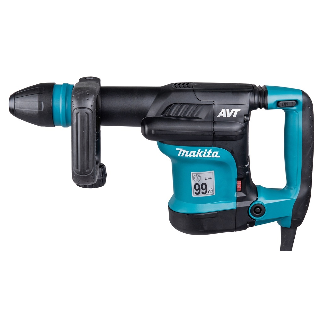 Martello demolitore 1.100 W con energia di impatto di 8,1 J ideale per un'efficiente rimozione del materiale. Compatibile con punte SDS-Max. Avviamento lento e velocità costante sotto sforzo. Il sistema Soft no load abbatte le vibrazioni anche in fase di non lavoro. Velocità di impatto regolabile: 1.100-2.650 giri/min. 16 posizioni di regolazione dello scalpello. E' presente la frizione di sicurezza per la sicurezza dell'operatore durante la lavorazione. LED di segnalazione usura spazzole e anomalie elettriche per un maggior controllo durante la lavorazione. Il sistema AVT permette di lavorare in sicurezza con la minor percezione delle vibrazioni. Cavo alimentazione 5m. Accessori in dotazione : Impugnatura laterale, grasso per codolo, valigetta, (senza scalpello).