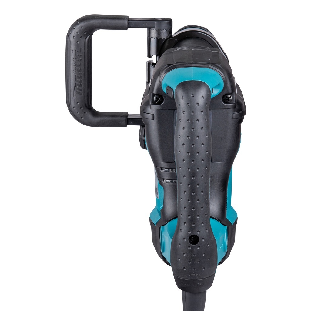 Martello demolitore 1.100 W con energia di impatto di 8,1 J ideale per un'efficiente rimozione del materiale. Compatibile con punte SDS-Max. Avviamento lento e velocità costante sotto sforzo. Il sistema Soft no load abbatte le vibrazioni anche in fase di non lavoro. Velocità di impatto regolabile: 1.100-2.650 giri/min. 16 posizioni di regolazione dello scalpello. E' presente la frizione di sicurezza per la sicurezza dell'operatore durante la lavorazione. LED di segnalazione usura spazzole e anomalie elettriche per un maggior controllo durante la lavorazione. Il sistema AVT permette di lavorare in sicurezza con la minor percezione delle vibrazioni. Cavo alimentazione 5m. Accessori in dotazione : Impugnatura laterale, grasso per codolo, valigetta, (senza scalpello).