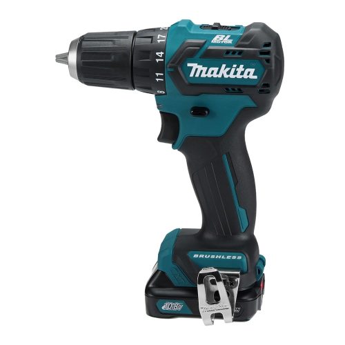 Trapano avvitatore 12Vmax con BL Motor ad alte prestazioni dal design ultra compatto con mandrino autoserrante Ø max 10mm e Impugnatura ergonomica soft-grip. Due velocità meccaniche, velocità variabile e regolazione della frizione in 20 posizioni. Fornito con: 2 batterie 2,0 Ah BL1021B, caricabatterie 30’, valigetta MAKPAC tipo 1 (821549-5).