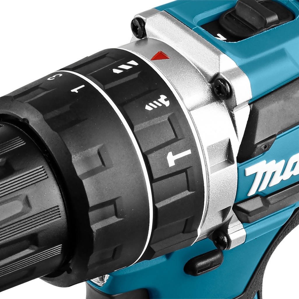 DHP484RT3J – Trapano Avvitatore a Percussione LXT a Batteria Trapano avvitatore c/percussione 18V 13 mm - 54 Nm – BL Trapano avvitatore a percussione 18V efficiente dotato di motore senza spazzole per applicazioni di avvitatura e foratura con o senza l'utilizzo della percussione. Possibilità di impostare due livelli di potenza. Coppia di serraggio massima 54 Nm. Uno strumento versatile per installatori, costruttori e personale di manutenzione. Luce LED integrata. Fornito con 3 batterie 5,0 Ah BL1850B, caricabatterie rapido 45' DC18RC, valigetta MAKPAC tipo 2 (821550-0).