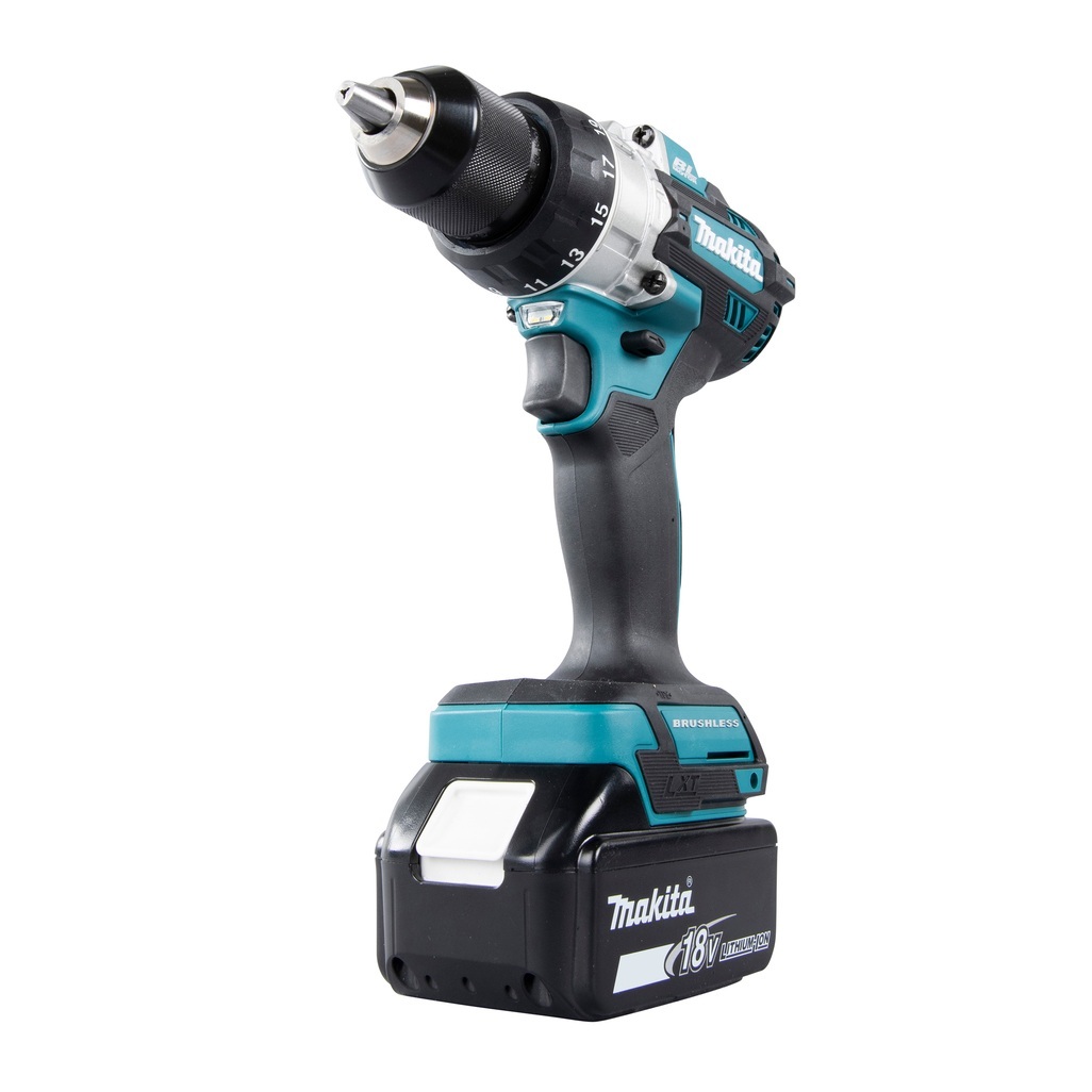 DHP486RTJ – Trapano Avvitatore a Percussione LXT a Batteria Trapano avvitatore c/percussione 18V 13 mm - 130Nm – BL Trapano avvitatore con percussione LXT® 18V efficiente dotato di motore senza spazzole per applicazioni di avvitatura e foratura con o senza l'utilizzo della percussione. Possibilità di impostare due livelli di potenza. Coppia di serraggio massima 130 / 65 Nm. Uno strumento versatile per installatori, costruttori e personale di manutenzione. Luce LED integrata. Fornito con due batterie da 5,0 Ah e caricabatterie. fornito con valigetta MAKPAC.