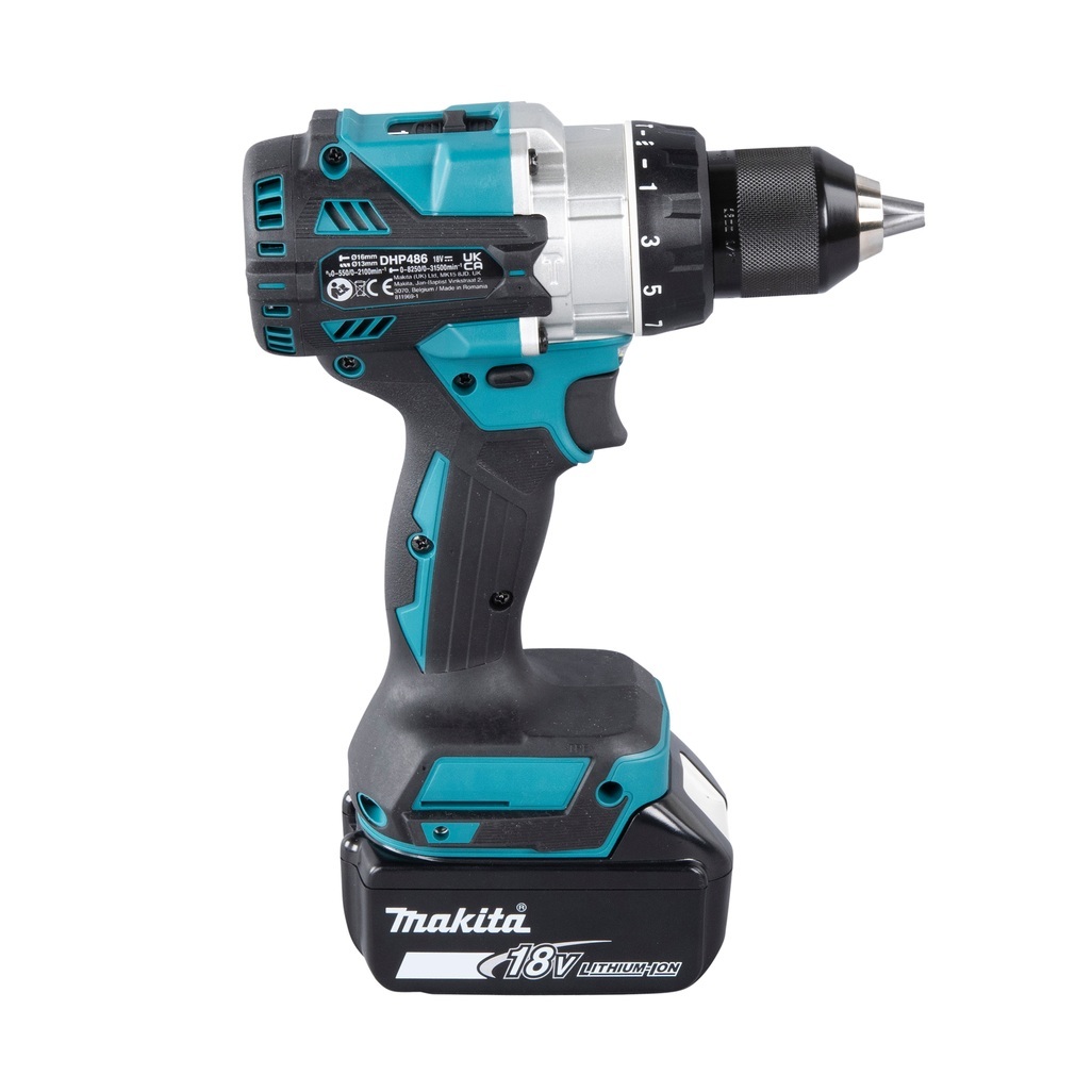 DHP486RTJ – Trapano Avvitatore a Percussione LXT a Batteria Trapano avvitatore c/percussione 18V 13 mm - 130Nm – BL Trapano avvitatore con percussione LXT® 18V efficiente dotato di motore senza spazzole per applicazioni di avvitatura e foratura con o senza l'utilizzo della percussione. Possibilità di impostare due livelli di potenza. Coppia di serraggio massima 130 / 65 Nm. Uno strumento versatile per installatori, costruttori e personale di manutenzione. Luce LED integrata. Fornito con due batterie da 5,0 Ah e caricabatterie. fornito con valigetta MAKPAC.
