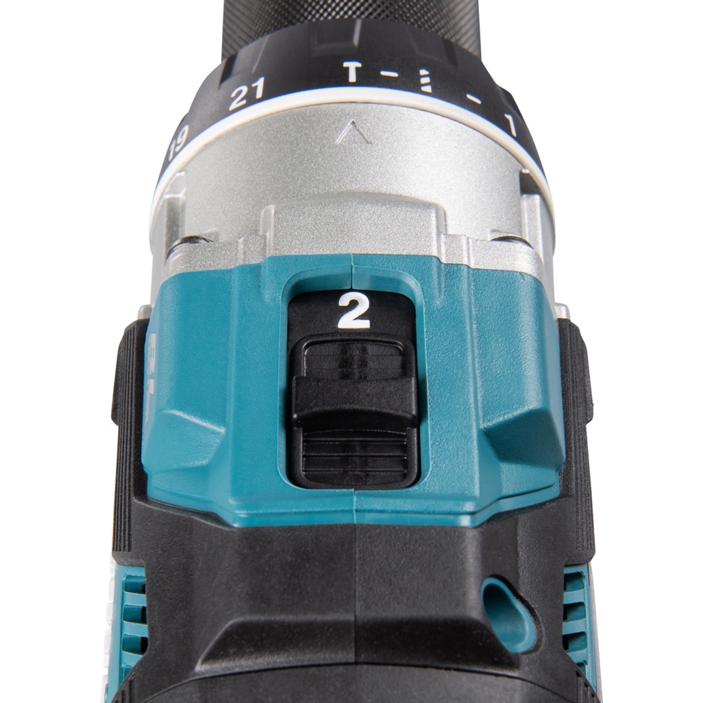 DHP489RTJ – Trapano Avvitatore a Percussione LXT a Batteria Trapano avvitatore c/percussione 18V 13 mm - 73Nm - BLQuesta macchina è stata realizzata per andare a completare una gamma di trapani avvitatori con percussione da oggi ancora più completa e vicina alle esigenze operative professionali.