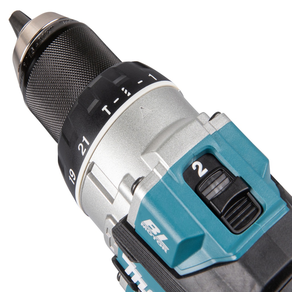 DHP489ZJ – Trapano Avvitatore a Percussione LXT a Batteria Trapano avvitatore c/percussione 18V 13 mm - 73Nm - BL Corpo macchina Questa macchina è stata realizzata per andare a completare una gamma di trapani avvitatori con percussione da oggi ancora più completa e vicina alle esigenze operative professionali.