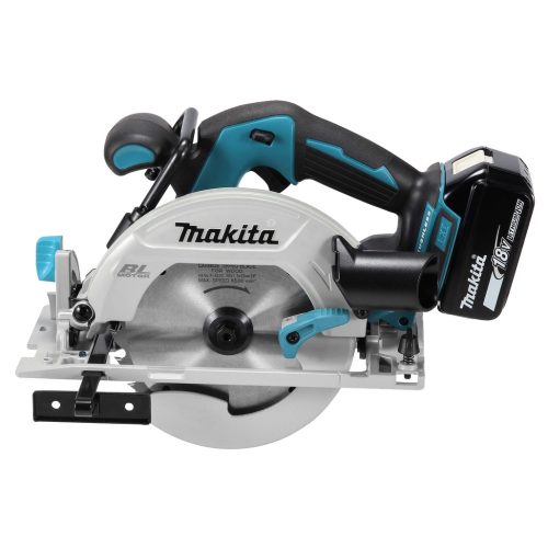 Sega circolare per legno 18V 165 mm BL - Corpo macchina Sega circolare con impugnatura ergonomica e motore brushless per alte prestazioni per lavorazioni di taglio del legno. Accetta lame con un Ø di 165 mm che raggiungono profondità max di taglio di 57 mm 7mm a 90°, e 41mm a 45°. L'aria di ventilazione è guidata attraverso la parte anteriore per mantenere chiara la linea di taglio. Il LED illumina la zona di lavoror per una maggiore visibilità. Freno motore elettrico per arrestare in modo immediato il motore in caso di necessità. Compatibile con binario guida. Fornito senza batterie e caricabatterie. Fornito con valigetta makpac.