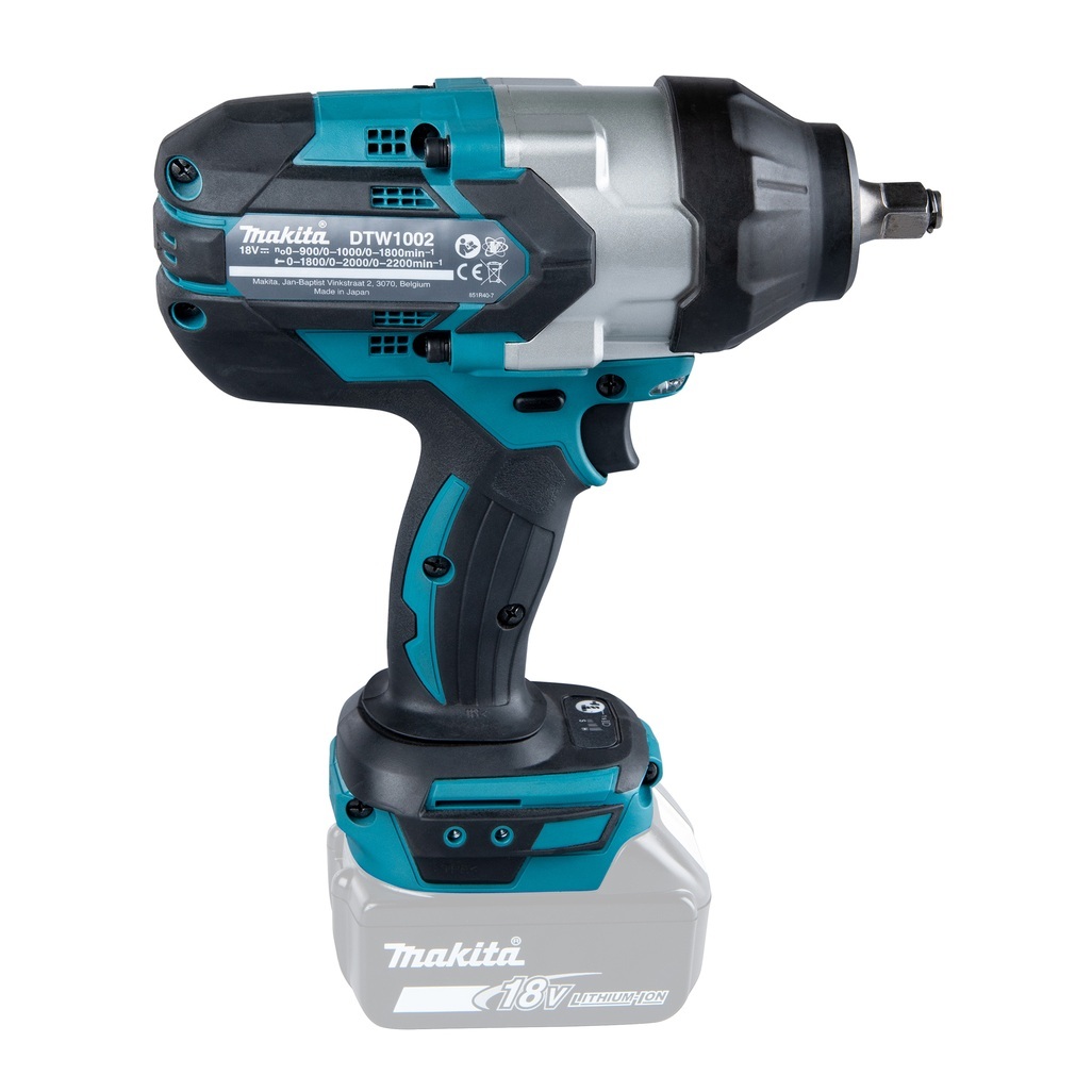 DTW1002ZJ - Avvitatore a Impulsi LXT Chiave ad impulsi dotata di motore brushless e ad alta coppia di serraggio con tre regolazioni di velocità per lavori gravosi. Potente chiave ad impulsi con attacco da 1/2" dotata di motore brushless, con coppia di serraggio massima fino a 1.200 Nm ideale per applicazioni che richiedono un'elevata coppia di serraggio. Fornito senza batterie e caricabatterie. Fornito in valigetta MAKPAC.