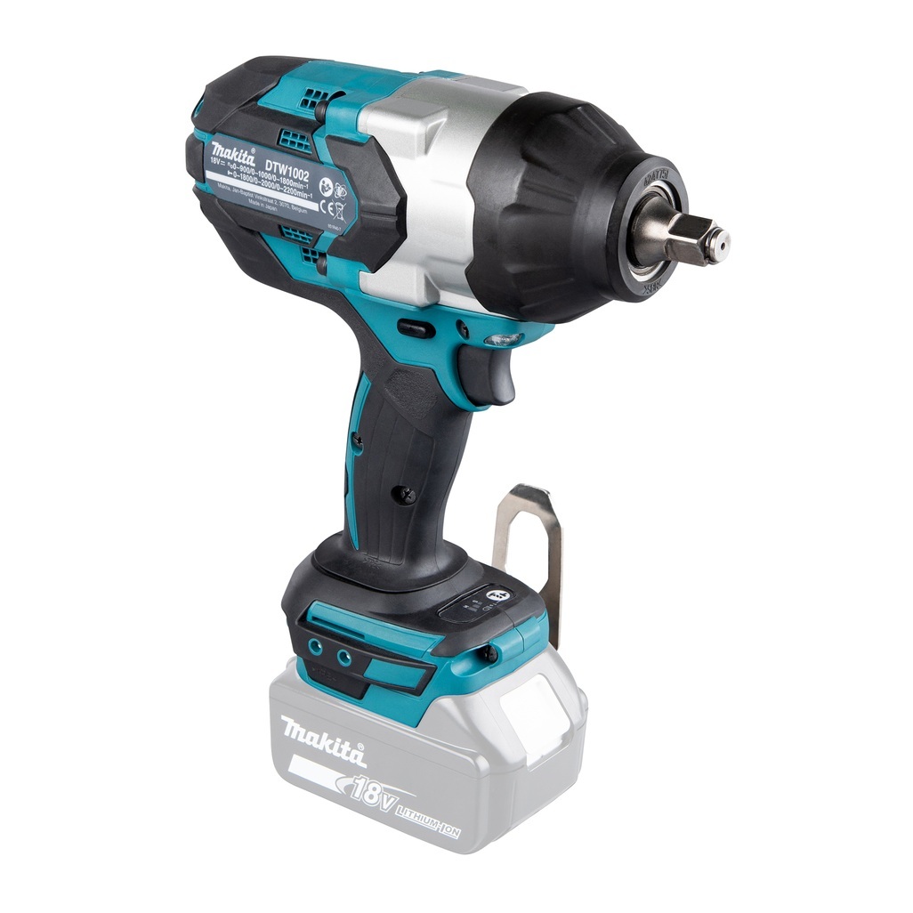 DTW1002ZJ - Avvitatore a Impulsi LXT Chiave ad impulsi dotata di motore brushless e ad alta coppia di serraggio con tre regolazioni di velocità per lavori gravosi. Potente chiave ad impulsi con attacco da 1/2" dotata di motore brushless, con coppia di serraggio massima fino a 1.200 Nm ideale per applicazioni che richiedono un'elevata coppia di serraggio. Fornito senza batterie e caricabatterie. Fornito in valigetta MAKPAC.