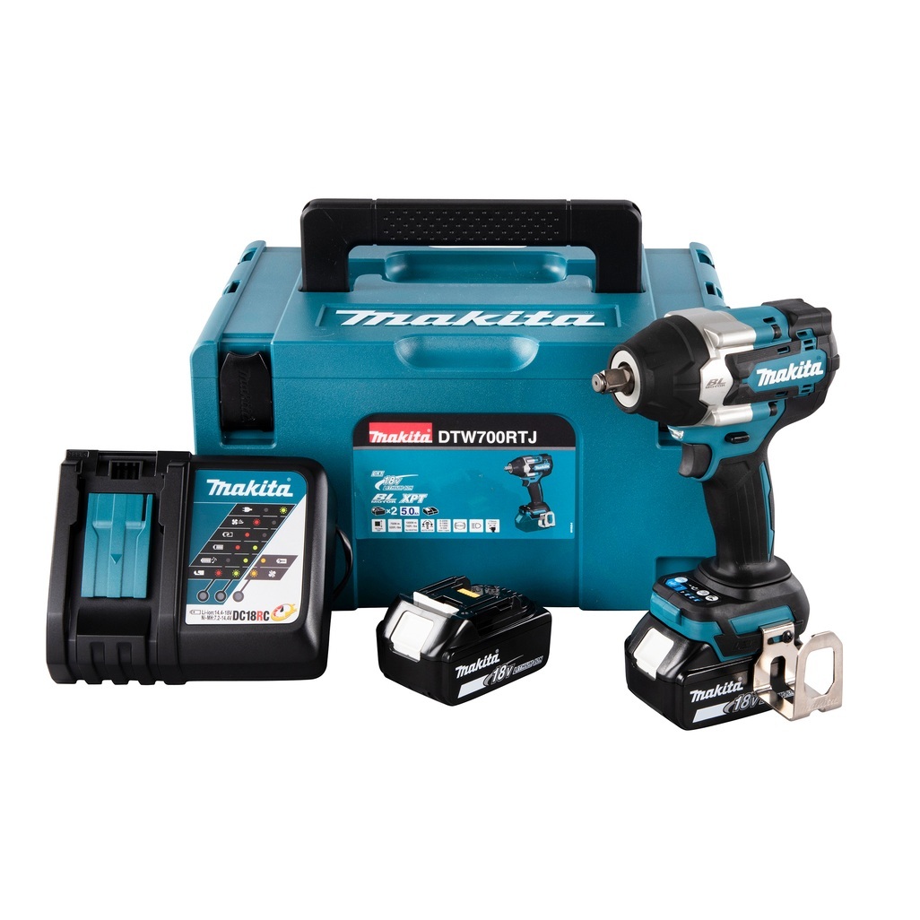 DTW700RTJ – Avvitatore a Impulsi LXT Avvitatore ad impulsi 18V 5Ahx2 700Nm 1/2" BL Avvitatore ad impulsi brushless da 1/2" con una coppia di serraggio fino a 700 Nm. Tre diverse impostazioni di potenza. Dotato di due luci a LED per avere maggiore visibilità durante le lavorazioni, è ideale per applicazioni che richiedono un'elevata coppia di serraggio. Fornito con due batterie 5,0Ah, caricabatterie. Fornito con valigetta MAKPAC.