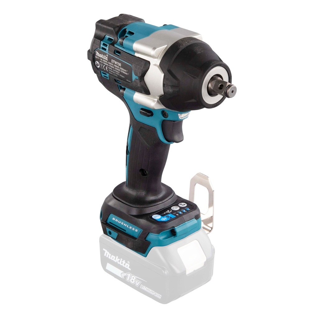 DTW700ZJ – Avvitatore a Impulsi LXT Avvitatore ad impulsi 18V 5Ahx2 700Nm 1/2" BL - Corpo macchina Avvitatore ad impulsi brushless da 1/2" con una coppia di serraggio fino a 700 Nm. Tre diverse impostazioni di potenza. Dotato di due luci a LED per avere maggiore visibilità durante le lavorazioni, è ideale per applicazioni che richiedono un'elevata coppia di serraggio. Fornito senza batterie e caricabatterie. Fornito con valigetta MAKPAC.