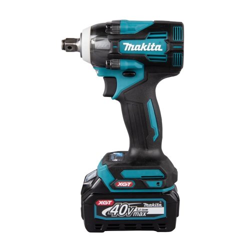 Chiave a impulsi brushless extra compatta ed efficiente con quattro livelli di potenza. Chiave a impulsi potente extra compatta, lunghezza 144 mm, attacco 1/2". Dimensioni e peso ridotto rendono questo utensile facile da usare, offrendo al contempo una coppia di serraggio massima di 350 Nm. Quattro livelli di potenza. 2 LED con pre accensione e funzioni afterglow. Fornita con due batterie 2,5 Ah e caricabatterie rapido, fornita in valigetta Makpac.