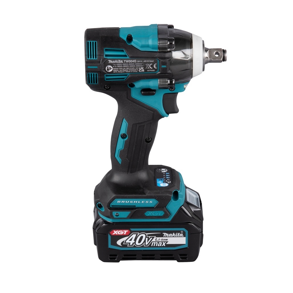 Chiave a impulsi brushless extra compatta ed efficiente con quattro livelli di potenza. Chiave a impulsi potente extra compatta, lunghezza 144 mm, attacco 1/2". Dimensioni e peso ridotto rendono questo utensile facile da usare, offrendo al contempo una coppia di serraggio massima di 350 Nm. Quattro livelli di potenza. 2 LED con pre accensione e funzioni afterglow. Fornita con due batterie 2,5 Ah e caricabatterie rapido, fornita in valigetta Makpac.