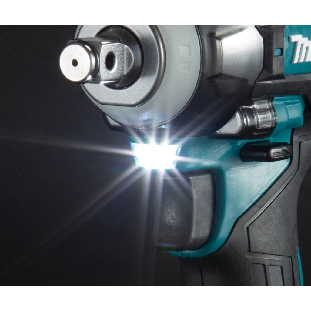 Chiave a impulsi brushless extra compatta ed efficiente con quattro livelli di potenza. Chiave a impulsi potente extra compatta, lunghezza 144 mm, attacco 1/2". Dimensioni e peso ridotto rendono questo utensile facile da usare, offrendo al contempo una coppia di serraggio massima di 350 Nm. Quattro livelli di potenza. 2 LED con pre accensione e funzioni afterglow. Fornita con due batterie 2,5 Ah e caricabatterie rapido, fornita in valigetta Makpac.