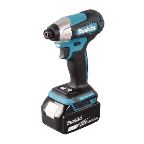 Avvitatore ad impulsi 18V 1/4" 140Nm - BL Avvitatore ad impulsi DTD157RTJ LXT® 18V compatto e leggero con una chiave esagonale con attacco da 1/4" e motore brushless ad alte prestazioni. Compatto con una coppia di serraggio massima di 140 Nm. Funzionamento in 3 modalità: A (Assistita) / Hard / Soft per molteplici applicazioni. Pratica luce a LED per illuminare la zona di lavoro. Fornito con due batterie 5,0 Ah e caricabatterie. Fornito con valigetta MAKPAC.