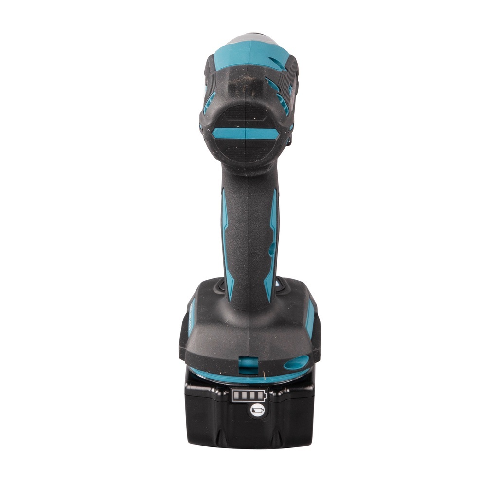 Avvitatore ad impulsi 18V 1/4" 140Nm - BL Avvitatore ad impulsi DTD157RTJ LXT® 18V compatto e leggero con una chiave esagonale con attacco da 1/4" e motore brushless ad alte prestazioni. Compatto con una coppia di serraggio massima di 140 Nm. Funzionamento in 3 modalità: A (Assistita) / Hard / Soft per molteplici applicazioni. Pratica luce a LED per illuminare la zona di lavoro. Fornito con due batterie 5,0 Ah e caricabatterie. Fornito con valigetta MAKPAC.