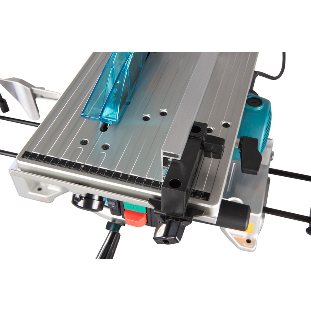 1.650 W • 260mmFacile da cambiare da troncatrice a sega da banco portatile. Una sega da banco compatta con un potente motore da 1.650 W, una lama da 260 mm e un'elevata capacità di taglio. Facile da cambiare da sega da banco a troncatrice. La sua versatilità rende questo utensile la scelta ideale per i cantieri. Questa sega da banco non è compatibile con i supporti WST05/WST06/WST07